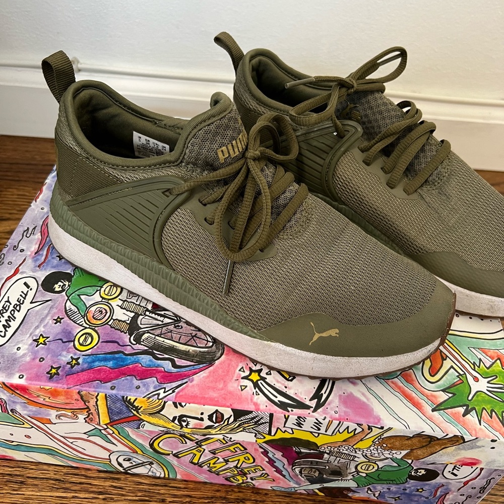 Puma Sneakers